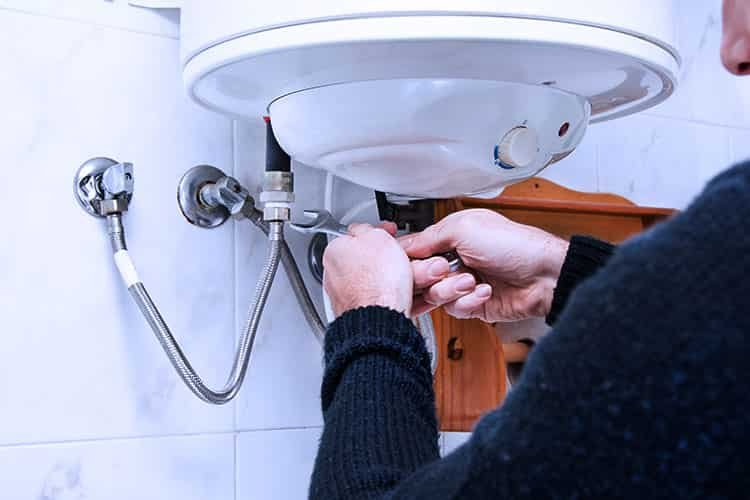 geyser-repair-service-min-1